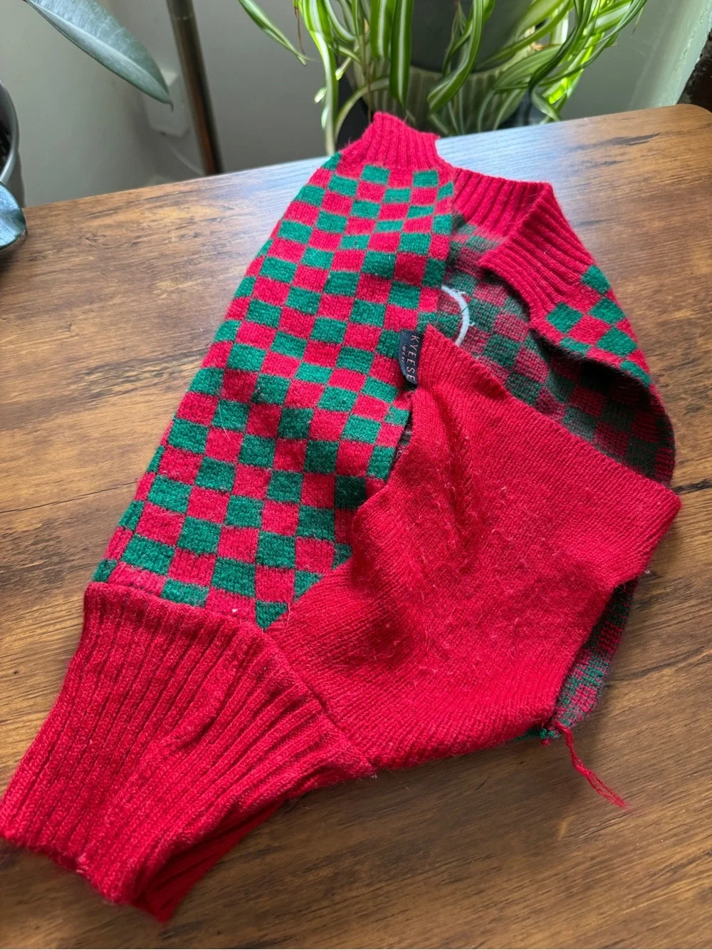 Red & Green Checkered Holiday Dog Sweater with Snowman KYEESE Wear L